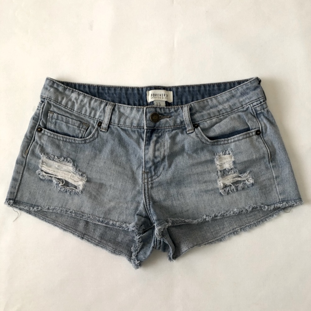 Forever 21 Premium Denim Distressed shorts size 27